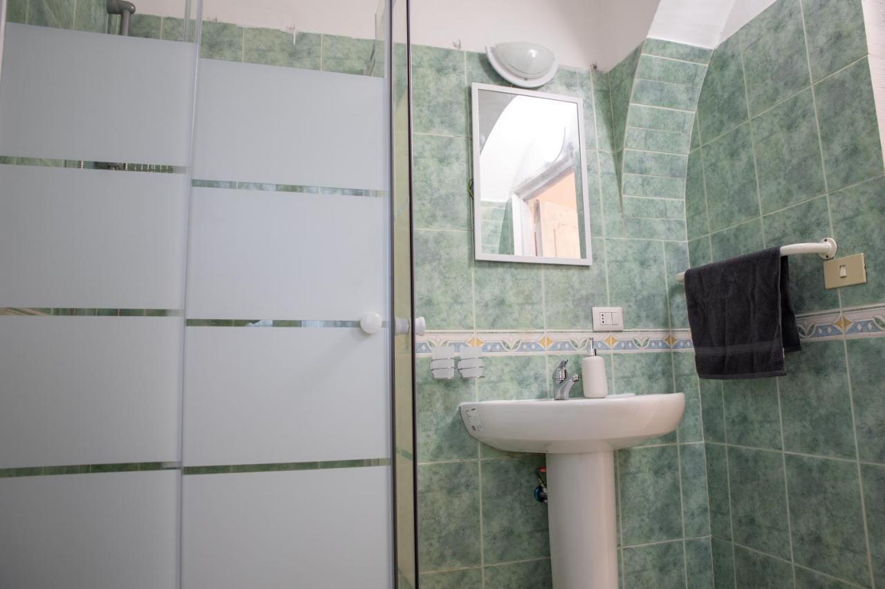 Suite Gli Ulivi Colonna Екстериор снимка